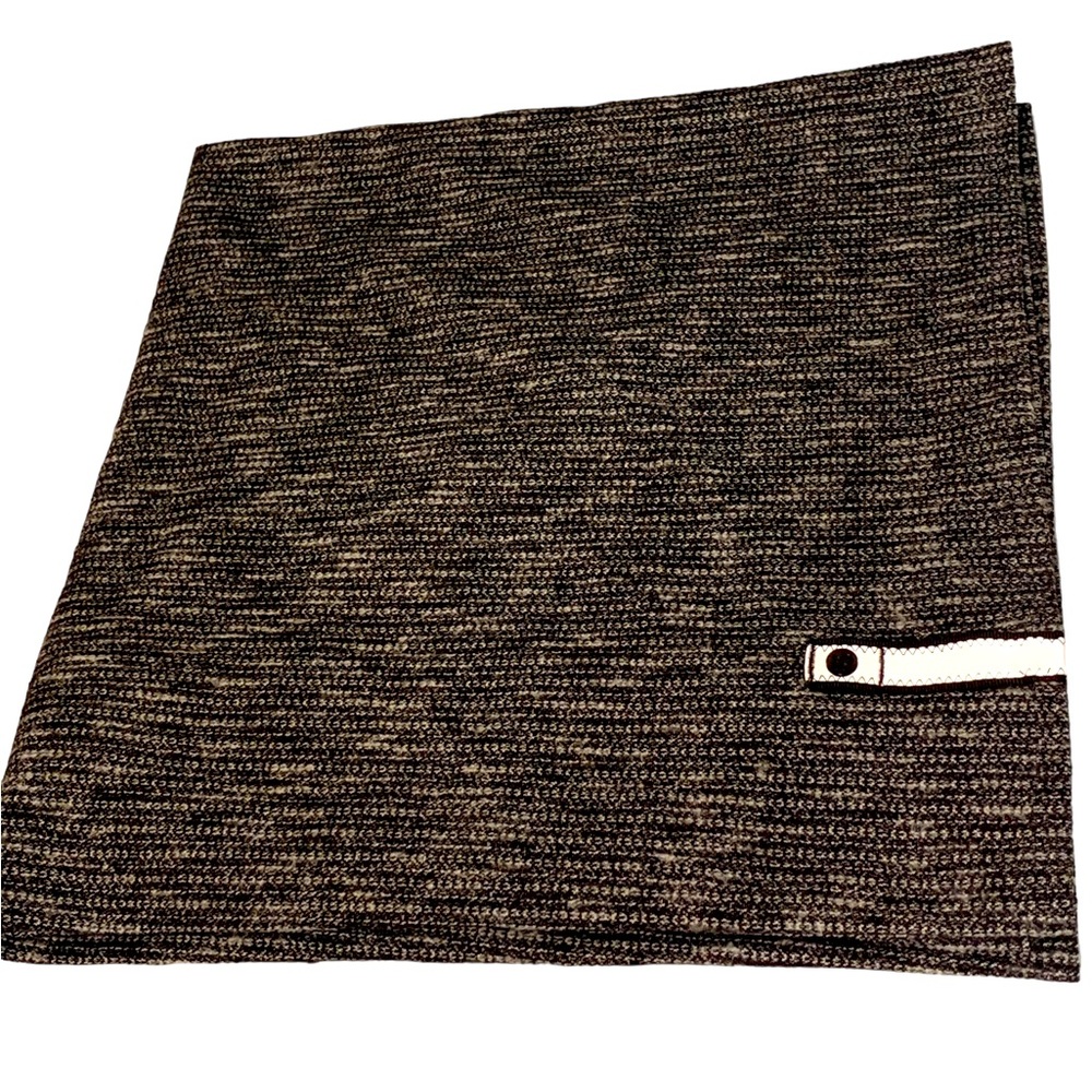 Lululemon Vinyasa Scarf - Picture 2 of 10